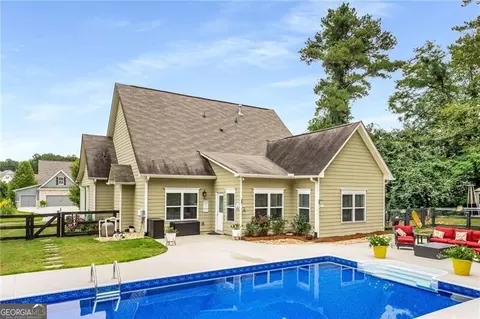 109 Azalea Lakes Ct, Dallas, GA 30157