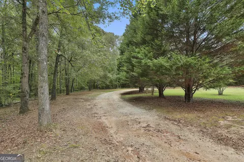 225 Glen Echo Dr, Jackson, GA 30233 photo 2