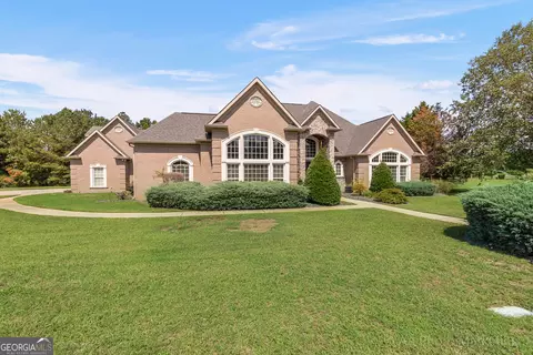 102 Country Ct, Kathleen, GA 31047