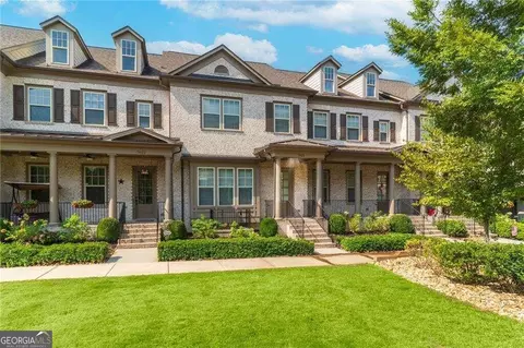 7021 Richwood Cir, Roswell, GA 30076