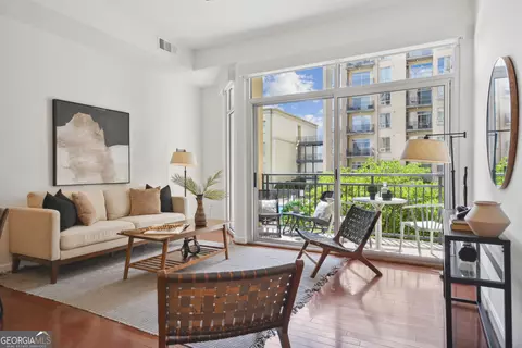 711 Cosmopolitan Dr NE #220, Atlanta, GA 30324