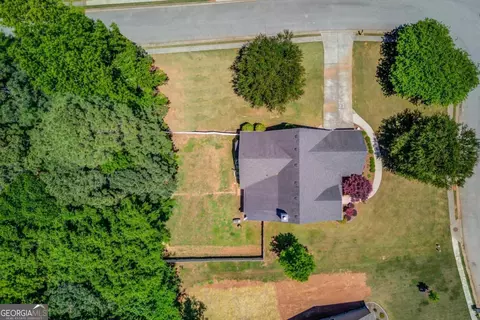801 Evergreen Dr, Monroe, GA 30655 photo 2