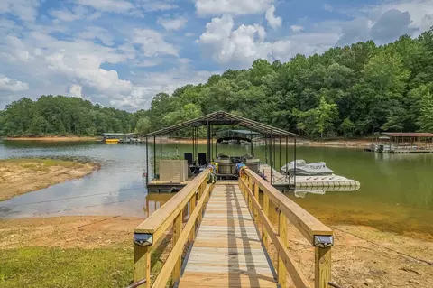 321 Spring Branch Cir, Toccoa, GA 30577 photo 2