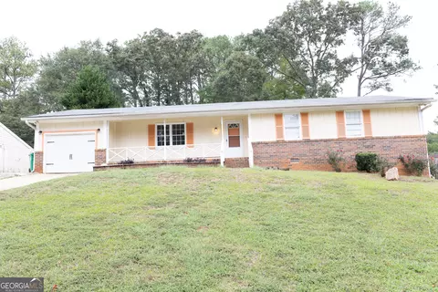 1462 Red Cedar Trl, Stone Mountain, GA 30083