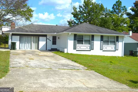 6272 Graceland Cir, Morrow, GA 30260