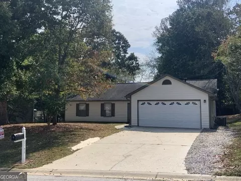 2142 Cheyenne Ln, Lawrenceville, GA 30044