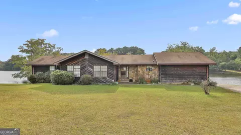 253 W Kelley Lake Dr, Brooks, GA 30205