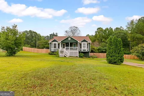 213 Deerfield Dr, Hiram, GA 30141