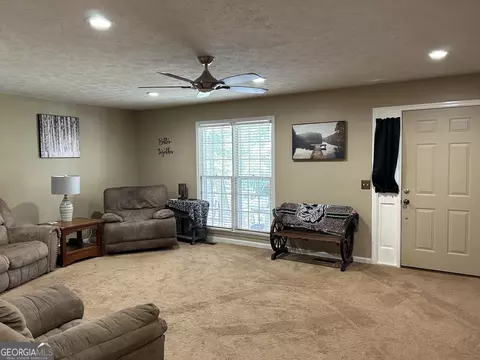 40 Tyler St, Lagrange, GA 30240 photo 6