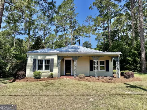 110 S Fourth Ave, Mc Rae, GA 31055