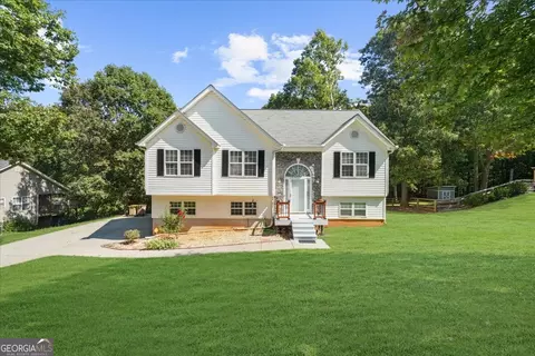 34 Chatham Ct, Jefferson, GA 30549