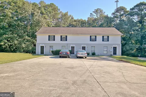 220 Meadowbrook Ct, Fayetteville, GA 30215