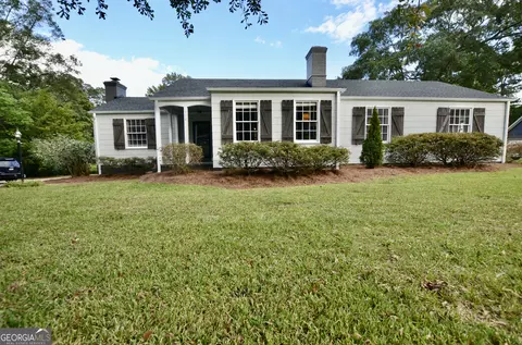 710 Piney Woods Dr, Lagrange, GA 30240 photo 2