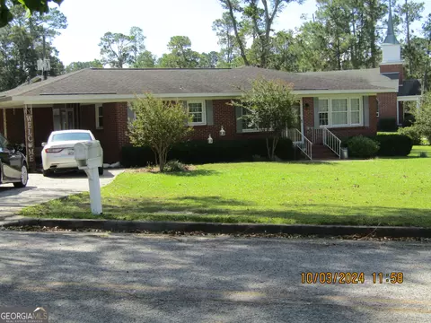 303 Azalea Dr, Sylvania, GA 30467