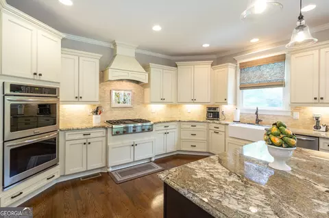 Kitchen - 179 Huckaby Rd, Brooks, GA 30205 photo 6 of 15