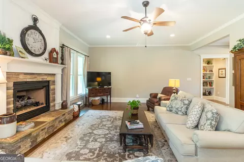 Living - 179 Huckaby Rd, Brooks, GA 30205 photo 4 of 4
