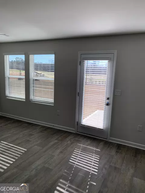 203 River Meadow Dr #H2, Lagrange, GA 30241 photo 8