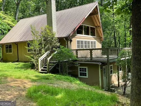 147 Wild Azalea Dr, Dillard, GA 30537