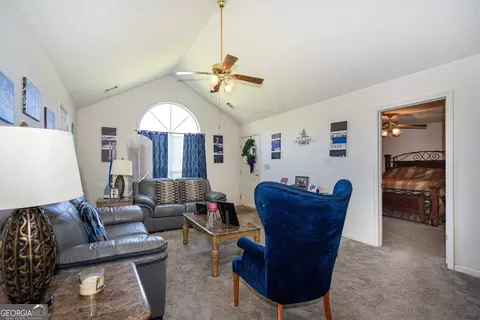 131 Twelve Oaks Dr, Lagrange, GA 30241 photo 6