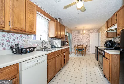131 Twelve Oaks Dr, Lagrange, GA 30241 photo 10