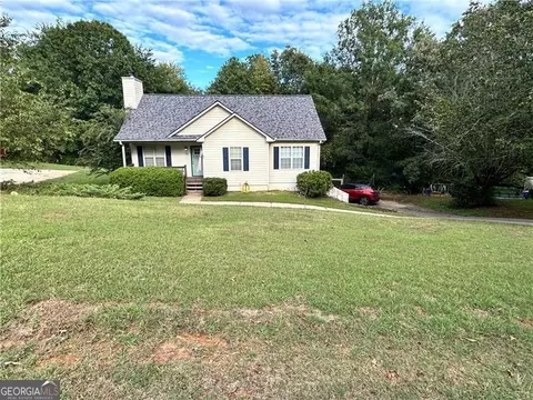 98 Shake Rag Cir NW, Adairsville, GA 30103