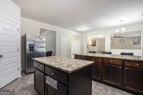 3218 Rex Ridge Dr, Rex, GA 30273 photo 11