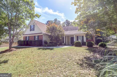 70 Ivy Ln, Senoia, GA 30276