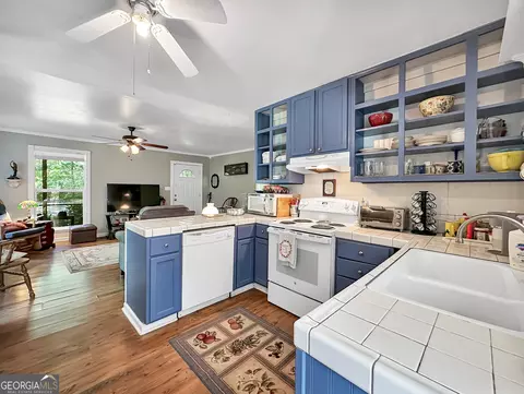 Kitchen - 98 Riverview Rd, Jackson, GA 30233 photo 1 of 6