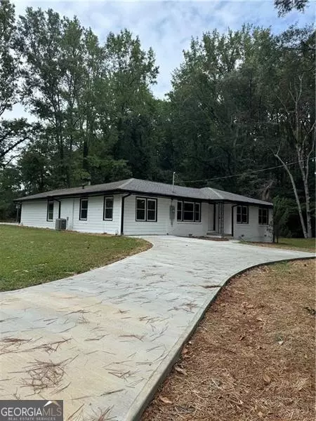 369 Crane Dr, Lawrenceville, GA 30046
