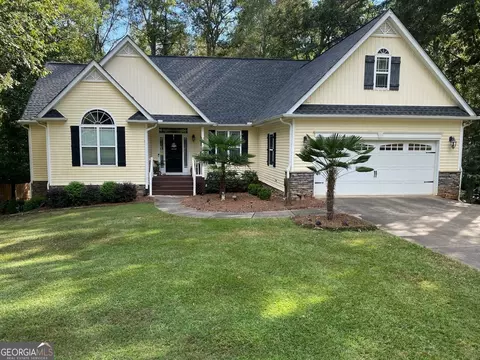 2099 Honeybee Creek Dr, Griffin, GA 30224