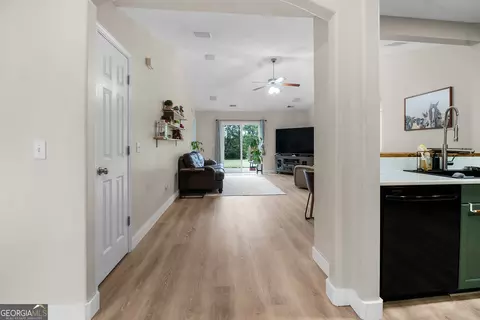 168 Lakepointe Dr, Savannah, GA 31407 photo 4
