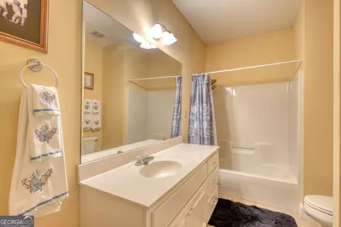 Bath - 92 Gleneagle Ct #B301, Clayton, GA 30525 photo 1 of 4