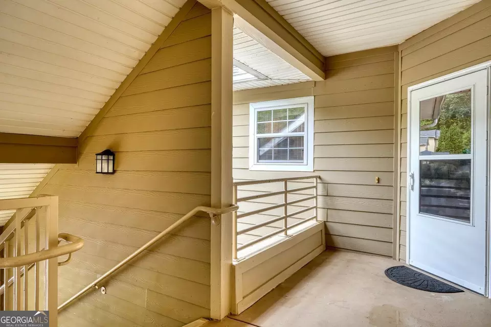Entry Way - 92 Gleneagle Ct #B301, Clayton, GA 30525 photo 1 of 4