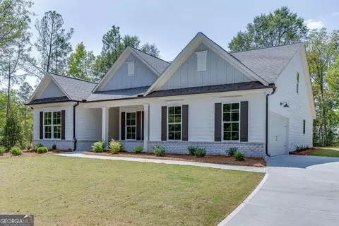2551 Ashworth Lake Rd, Snellville, GA 30078