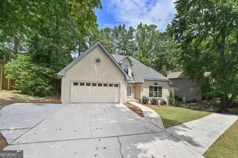 480 Shyrewood Dr, Lawrenceville, GA 30043