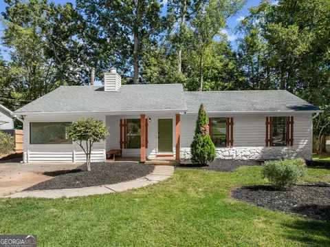 293 Hardwood Ln, Lawrenceville, GA 30044
