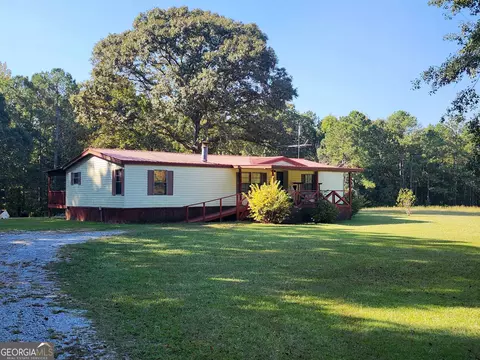 223 Russell Rd, Milner, GA 30257