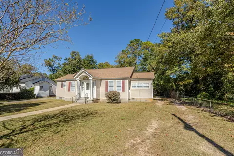 809 Highland Ave, Dublin, GA 31021 photo 4