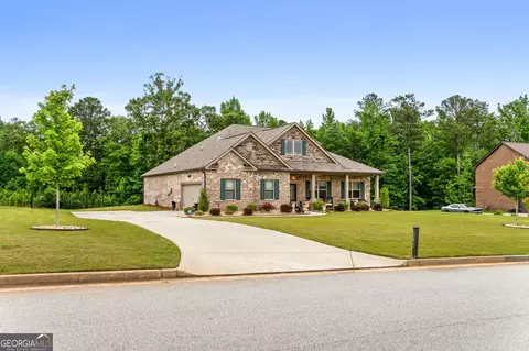 285 Navarre Dr, Fayetteville, GA 30214