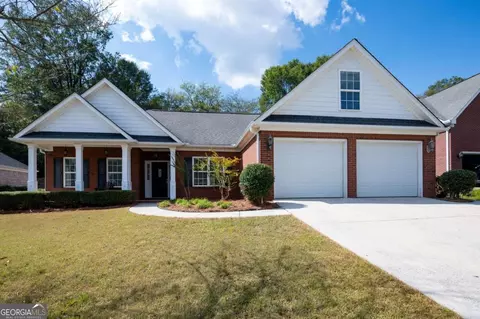 114 Garden Lake Dr, Calhoun, GA 30701