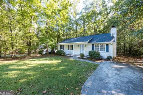 1092 Waluhiyi Trl, Macon, GA 31220