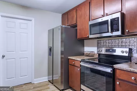 Kitchen - 123 Entreken Rd, Cobb, GA 31735 photo 2 of 4