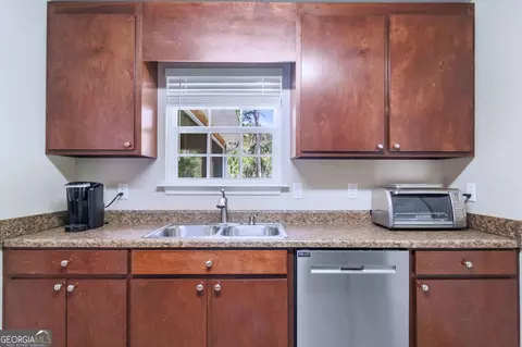 Kitchen - 123 Entreken Rd, Cobb, GA 31735 photo 3 of 4