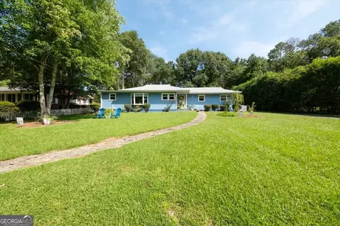 375 Sunset Cir, Forsyth, GA 31029