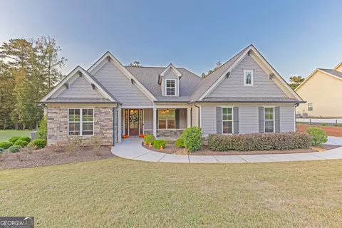 180 Discovery Lake Dr, Fayetteville, GA 30215