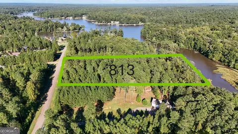 813 Parham Rd NW, Milledgeville, GA 31061