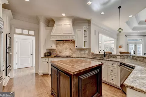 Kitchen - 8190 Prestwick Cir, Duluth, GA 30097 photo 7 of 10