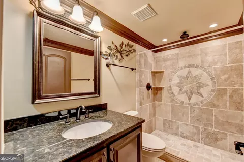 Bath - 8190 Prestwick Cir, Duluth, GA 30097 photo 10 of 10