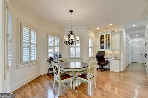 Dining - 8190 Prestwick Cir, Duluth, GA 30097 photo 4 of 4
