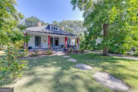 11 W Kimball St, Winder, GA 30680
